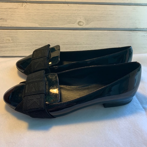 Michael Michael‎ Kors – Elegant Logo Bow Flats in Black Leather (Size 6.5) - Picture 3 of 11